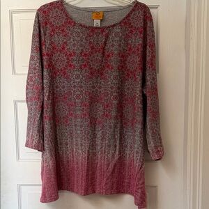 Plus Size 2X Women's Red Patterned Top
